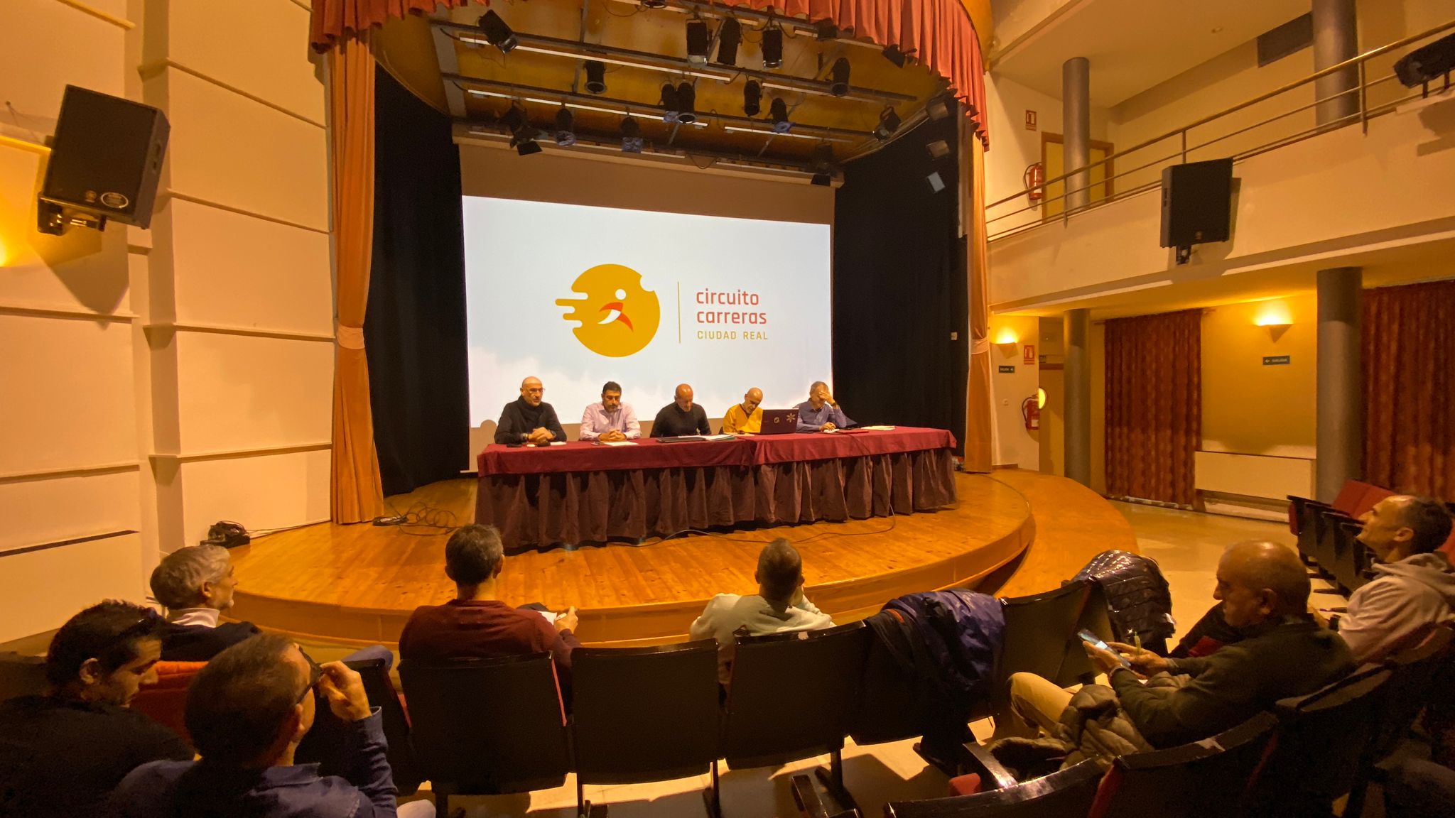 El Circuito de Carreras aprueba en asamblea mantener sus precios para
