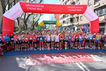 Mohamed Massat y Noelia Poquet vencen en la Carrera Urbana de Ciudad Real
