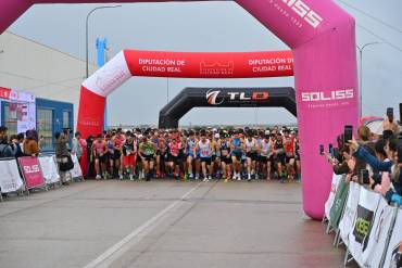 Victoria para Ismael García y Carmen Mazuecos en el 10K de Manzanares.